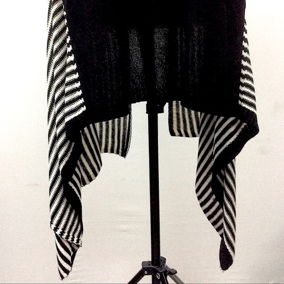 BCBGMaxazria* (XL) WOMEN’S Asymmetrical Cardigan - Picture 6 of 11